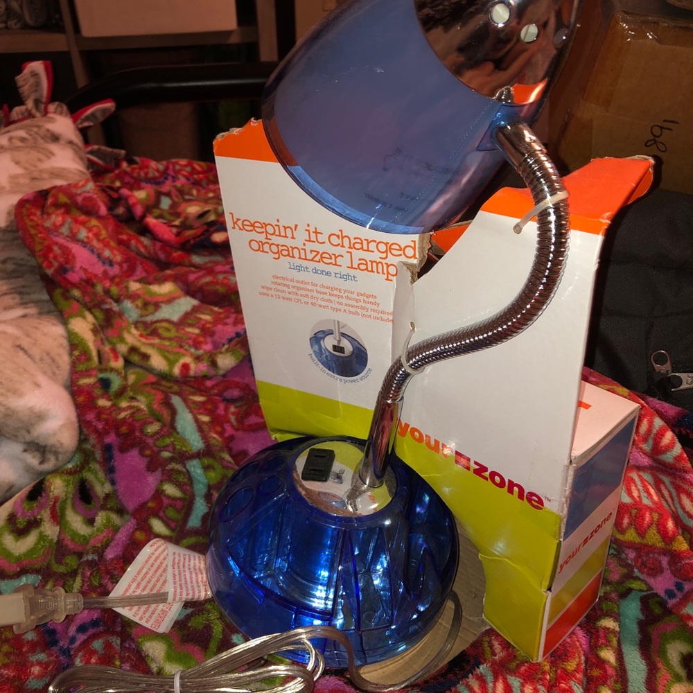 NEW yourzone Organizer Lamp